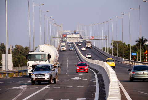 Ho Chi Minh - Dau Giay expressway opens to traffic